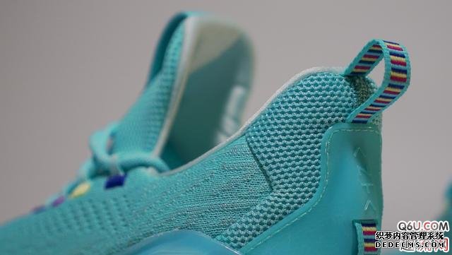 KT4轻骑兵开箱评测 安踏KT4轻骑兵细节赏析