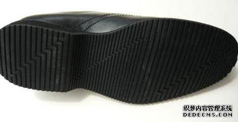 其乐正品鞋和外贸鞋的区别 Clarks正品如何鉴定 其乐正品鞋和外贸鞋的区别 Clarks正品如何鉴定